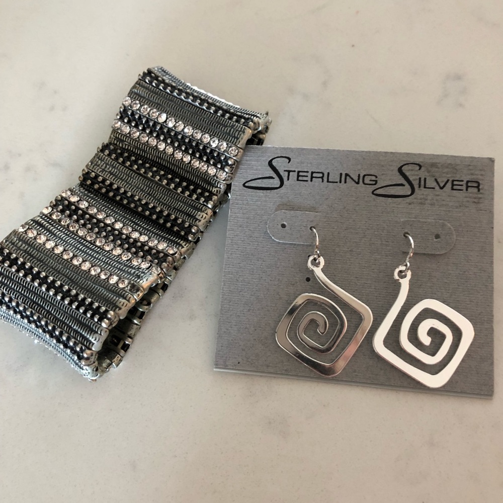 Earrings & cuff bracelet